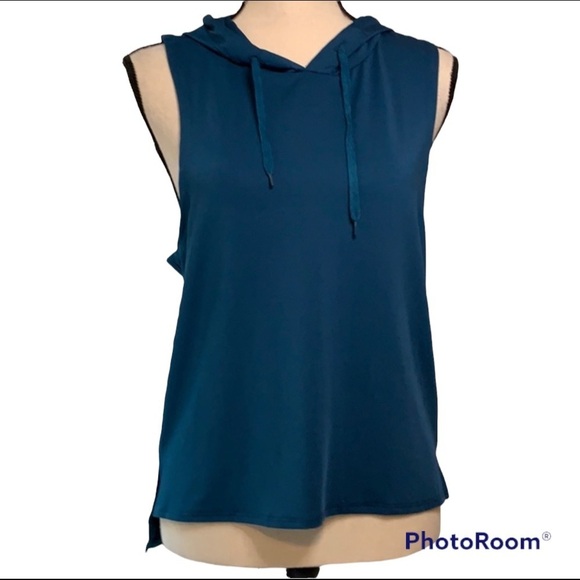 Regna Lightweight Sleeveless Hoodie Split HiLow - Picture 1 of 5